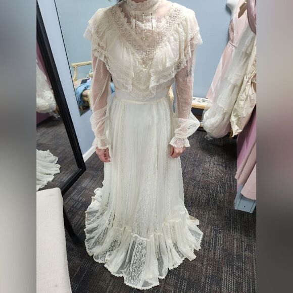 RARE VINTAGE Gunne Sax Ivory Lace Boho Dress 💥💥HP 9/29